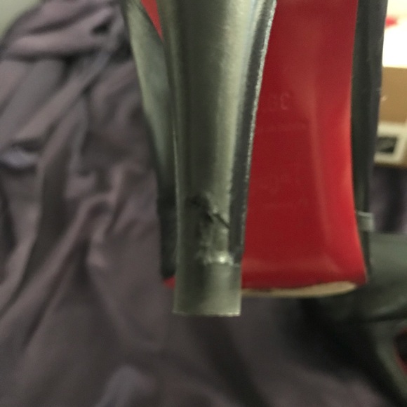 Christian Louboutin Black Lavalliere Bow Pumps - Picture 7 of 8